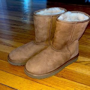 Ugg classic short boots